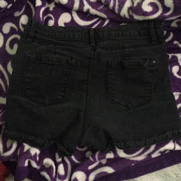 shorts - Picture 2 of 2